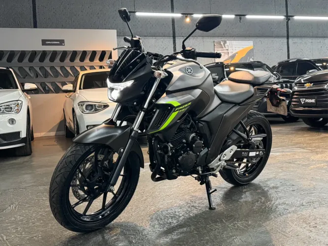 Yamaha Fazer FZ25 ABS 2024 (Apenas 6 mil km!)
