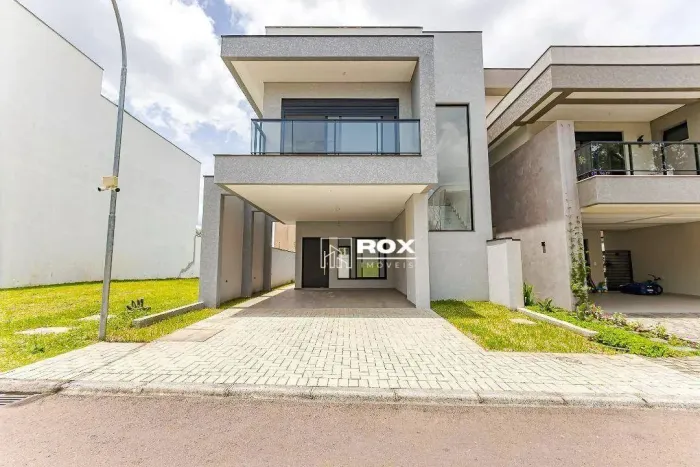 Casa de Alto Padrão em condominio fechado com 3 suítes para alugar, por R$ 9.000/mês - Bai