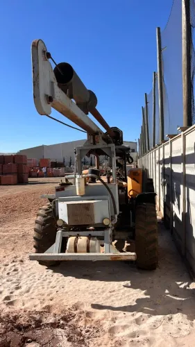 PERFURATRIZ DE SOLO ACOPLADO COM TRATOR