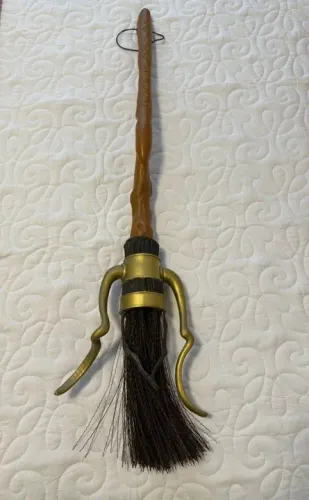 Vassoura Harry Potter Firebolt Colecionável