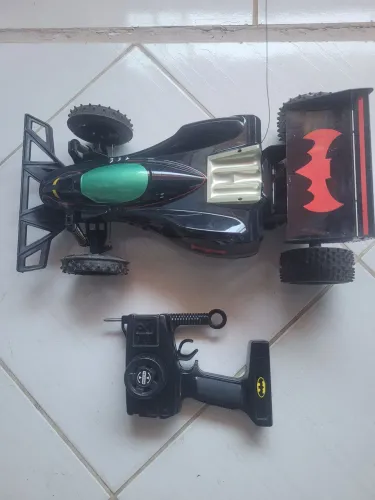 Carrinho radio controle vintage antigo com defeito no controle, adaptado bateria 18650 boa