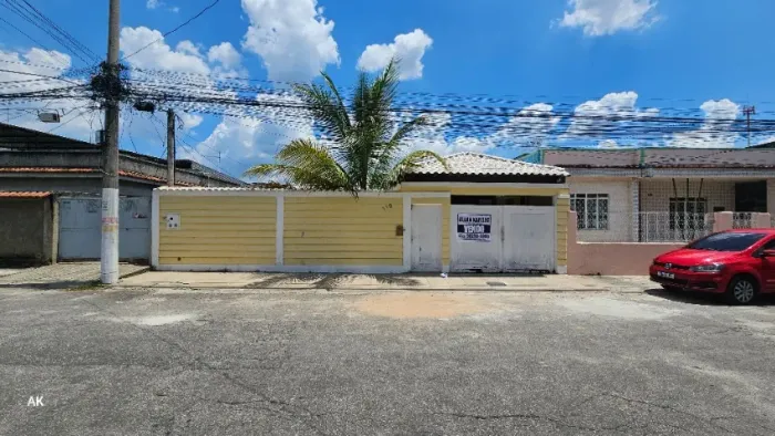 Vendo casa linear, 04 quartos, com piscina e churrasqueira. Jardim Tropical, Nova Iguaçu