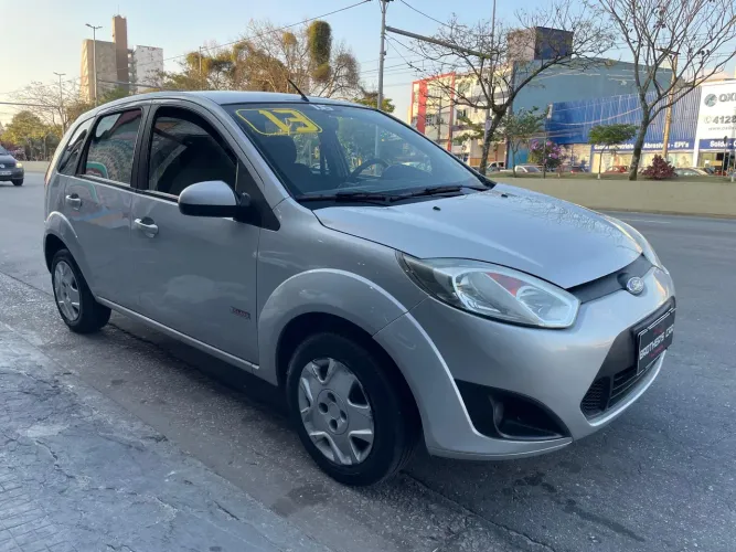 Ford Fiesta Hatch 1.6 Flex 2013 COMPLETO