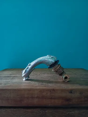 Torneira de Banheiro -  Antiga