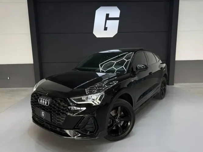 Audi Q3 SPB Perf. Black 2.0 TFSI Tipt. Quat. 2022