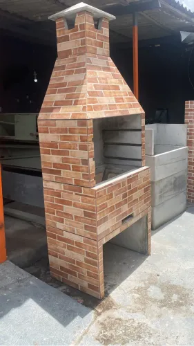 Churrasqueira pré moldada com revestimento lindo