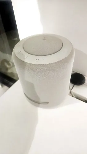 Amazon Echo Studio Branca com Alexa - Som Hi-Fi 3D