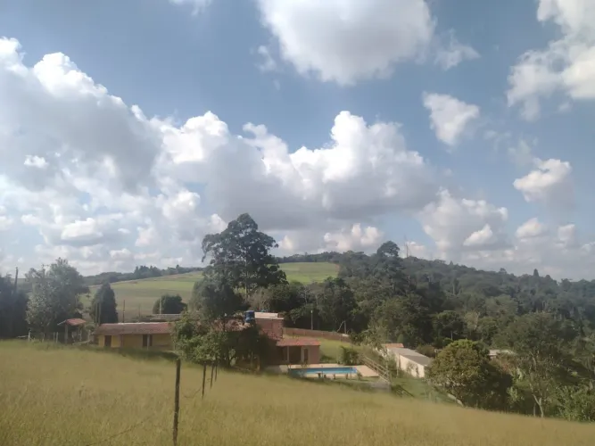 Vende-se terreno 