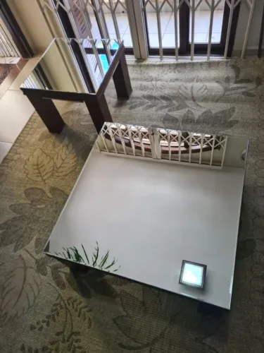 Mesa de centro e lateral