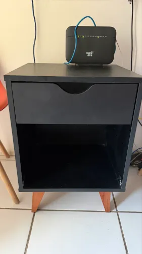 Mesa de cabeceira LIN com no chão tok & stok