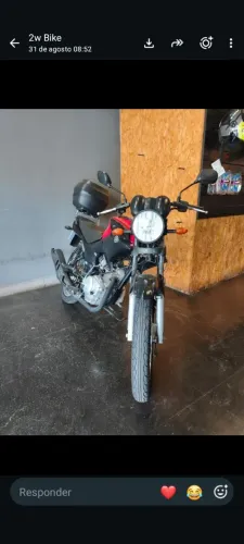 Moto para dia dia manutenção em dia com baú econômica