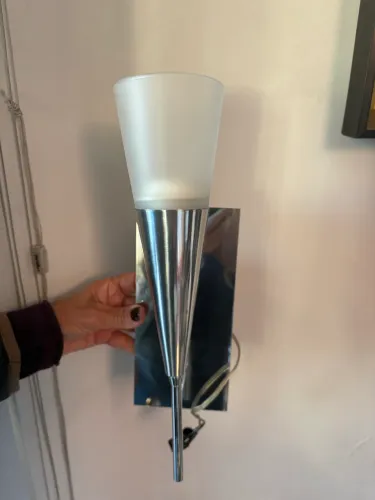 Luminaria de parede ,suporte em inox e cúpula em vidro jateado