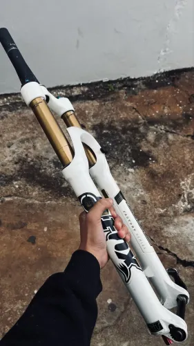Fox 32 factory kashima