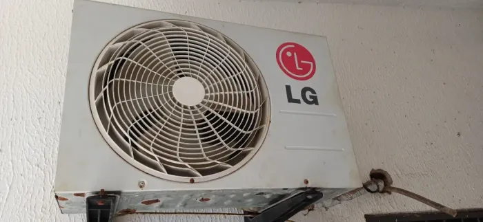 Ar-condicionado Split LG 9.000 BTUs 220V