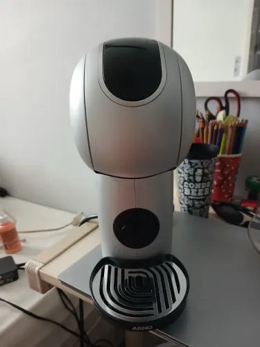 Cafeteira Dolce Gusto Genio S Touch NOVA 220v