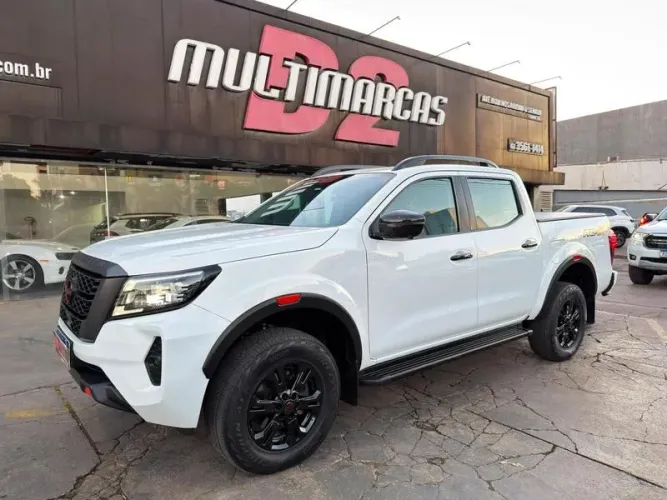 Nissan Frontier Pro4x CD 4X4 2.3 Bi-TB Die. AUT 2025