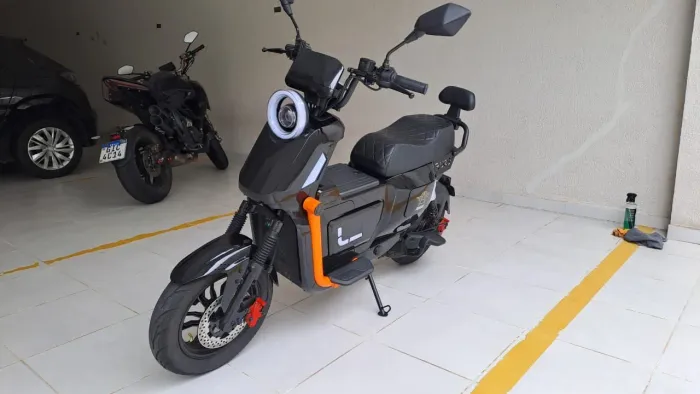 Scooter elétrica novissima