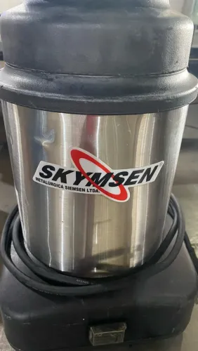 LIQUIDIFICADOR INDUSTRIAL SKYMSEN 4L Valor: 799,00