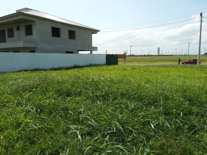 Terreno à venda no Condomínio Alphaville Campos em Campos RJ