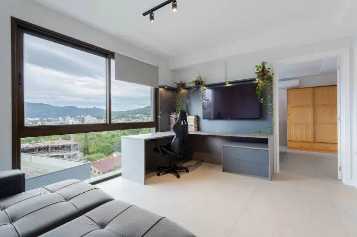 Apartamento mobiliado na Carvoeira.