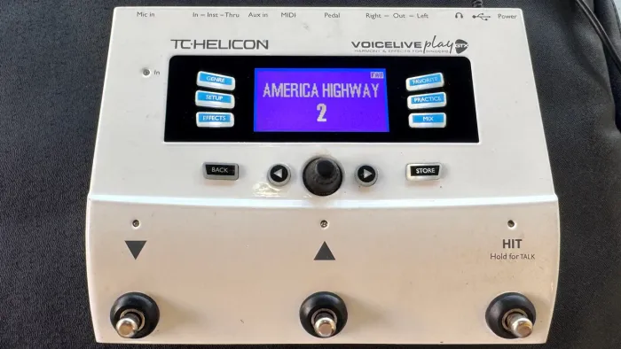 Vendo TC Helicon play GTX
