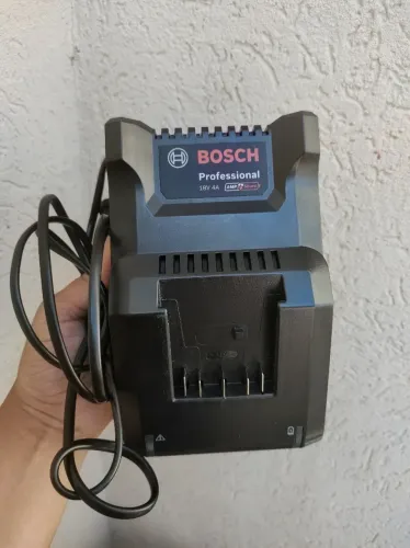 Carregador Bosch Nova 18V -4.0