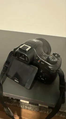 Câmara compacta HX400V com zoom ótico de 50x 
