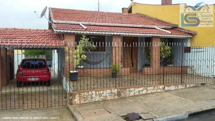 Casa para Venda em Pinhalzinho, Jardim Albertina, 3 dormitórios, 2 banheiros, 3 vagas