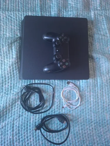 Ps4 slim 