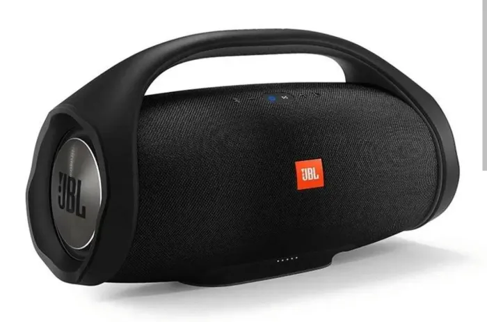 JBL bombox 1