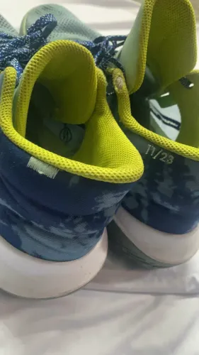 Tenis Kyrie Irving V?.TAM/41