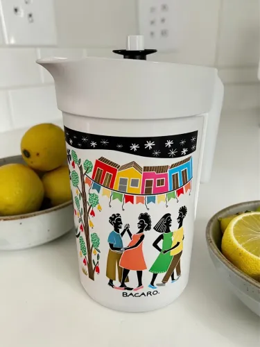 Jarra de 2 litros Tupperware novo
