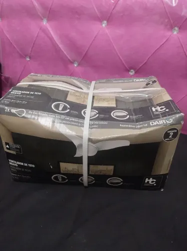 Ventilador de teto com controle novo na caixa 