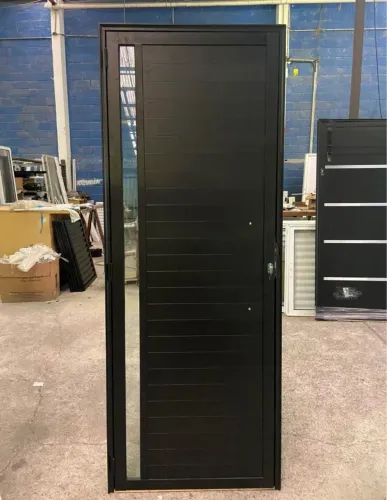 PORTAS DE ALUMÍNIO PRETAS - LINHA 25 - A PARTIR DE R$695
