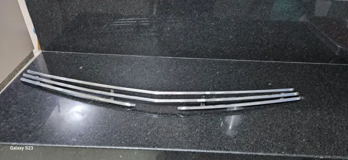 Grade frontal cromada Cruze