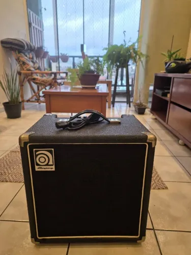  Cubo Ampeg BA-108