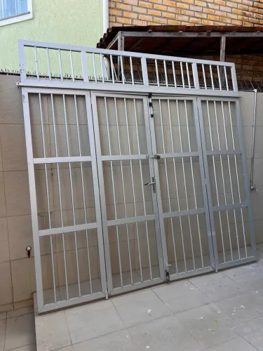 Vendo grade de alumínio R$900