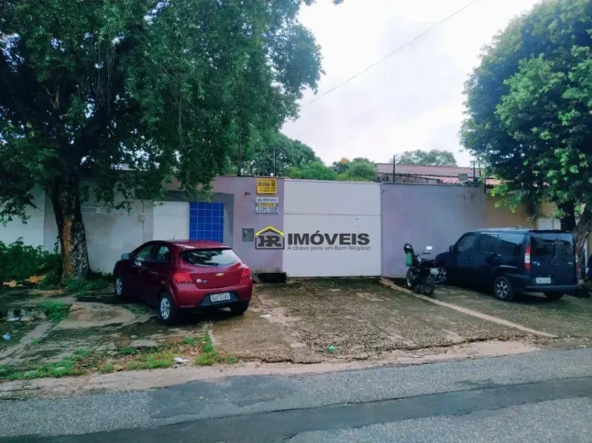 Casa Comercial para Venda e Aluguel no Bairro Aeroporto