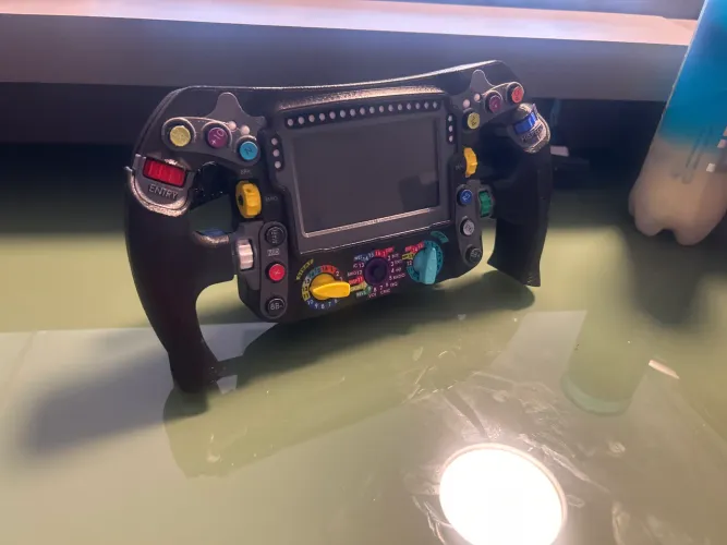 Volante thrustmaster Mercedes amg (ACEITO TROCAS)