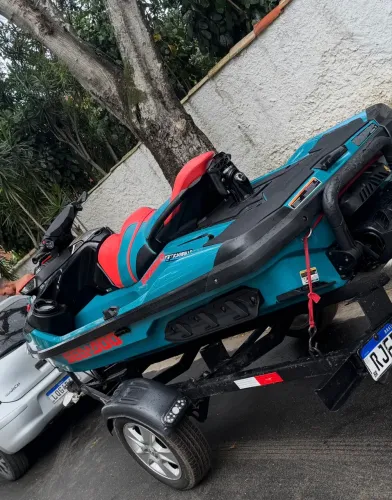 Jet ski seadoo wake pro 230hp