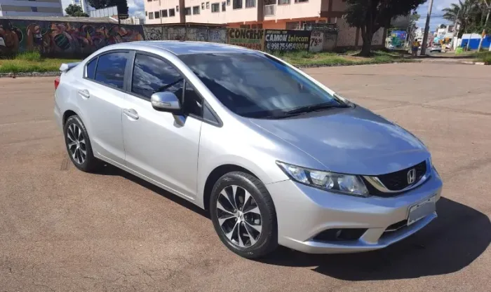Honda Civic LXR 2.0 2015 - acima da média