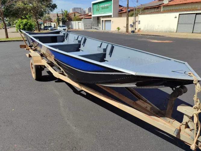Canoa nova nunca usada (só canoa ) 10500.00