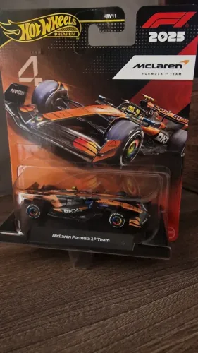 McLaren Formula 1 Team #4 - Hot Wheels Premium