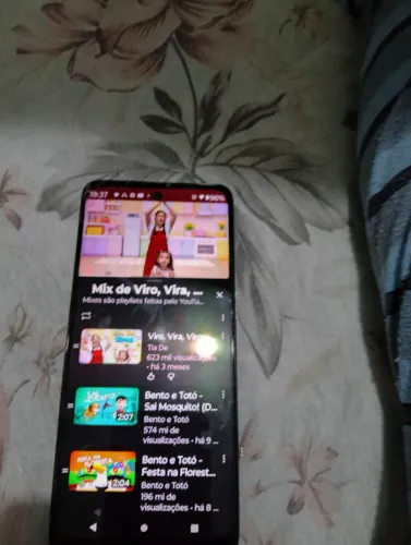 Vendo um celular Motorola G04s 
