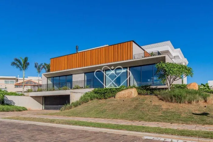 Casa de Alto Padrão com 4 Quartos no Condomínio Prado Los Álamos