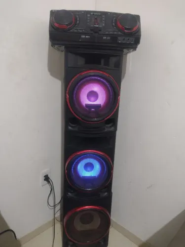 Vendo som LG cj88 2.250 watts em perfeito estado som muito potente 