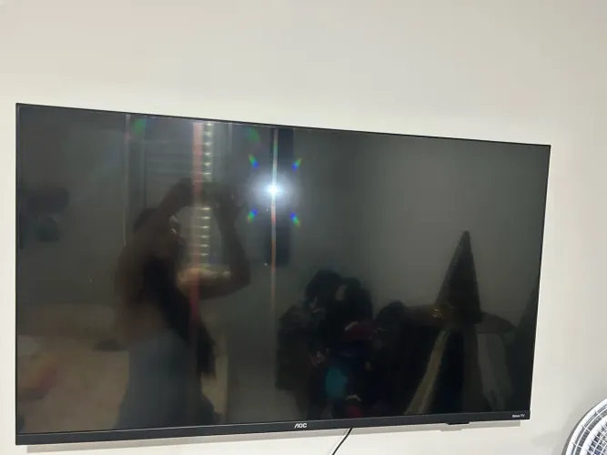 Vende-se televisão