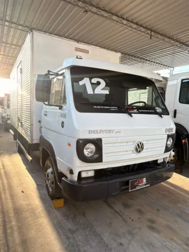 Vw 9150 Delivery Ano 2012 c/ Baú 5,50 Mts