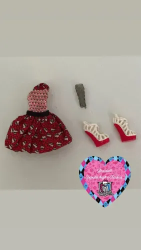 Boneca monster high roupa da Ghoulia e sapato 