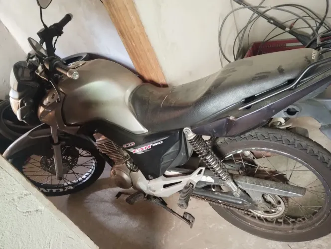 Vende-se fan 150 motor batido